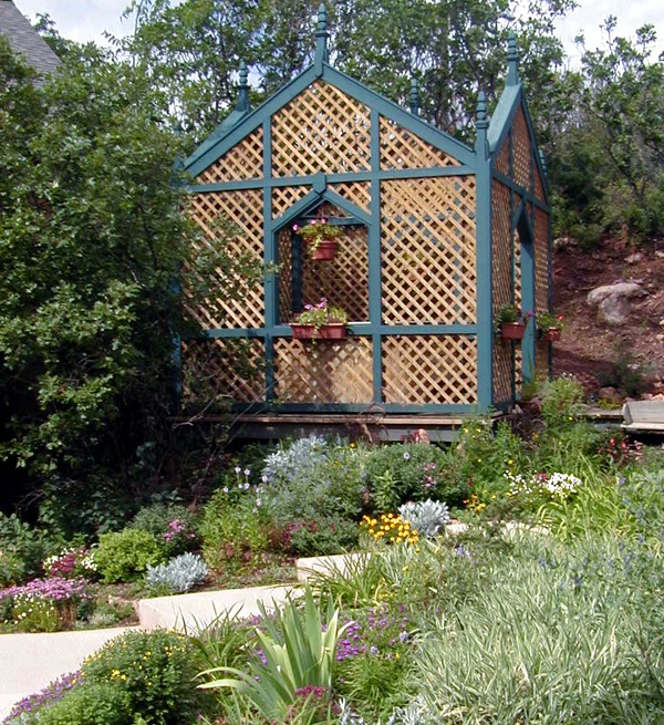 Wedding Garden Waterfall at Blue Skies Inn