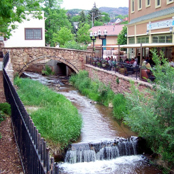 Blue Skies Inn - Hotel in Manitou Springs, Colorado